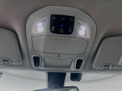 Used 2020 Chrysler Pacifica Limited FWD image 20