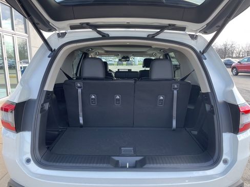New 2026 Honda Pilot Touring image 16