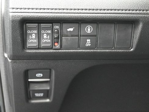 Used 2024 Honda Odyssey EX-L image 16