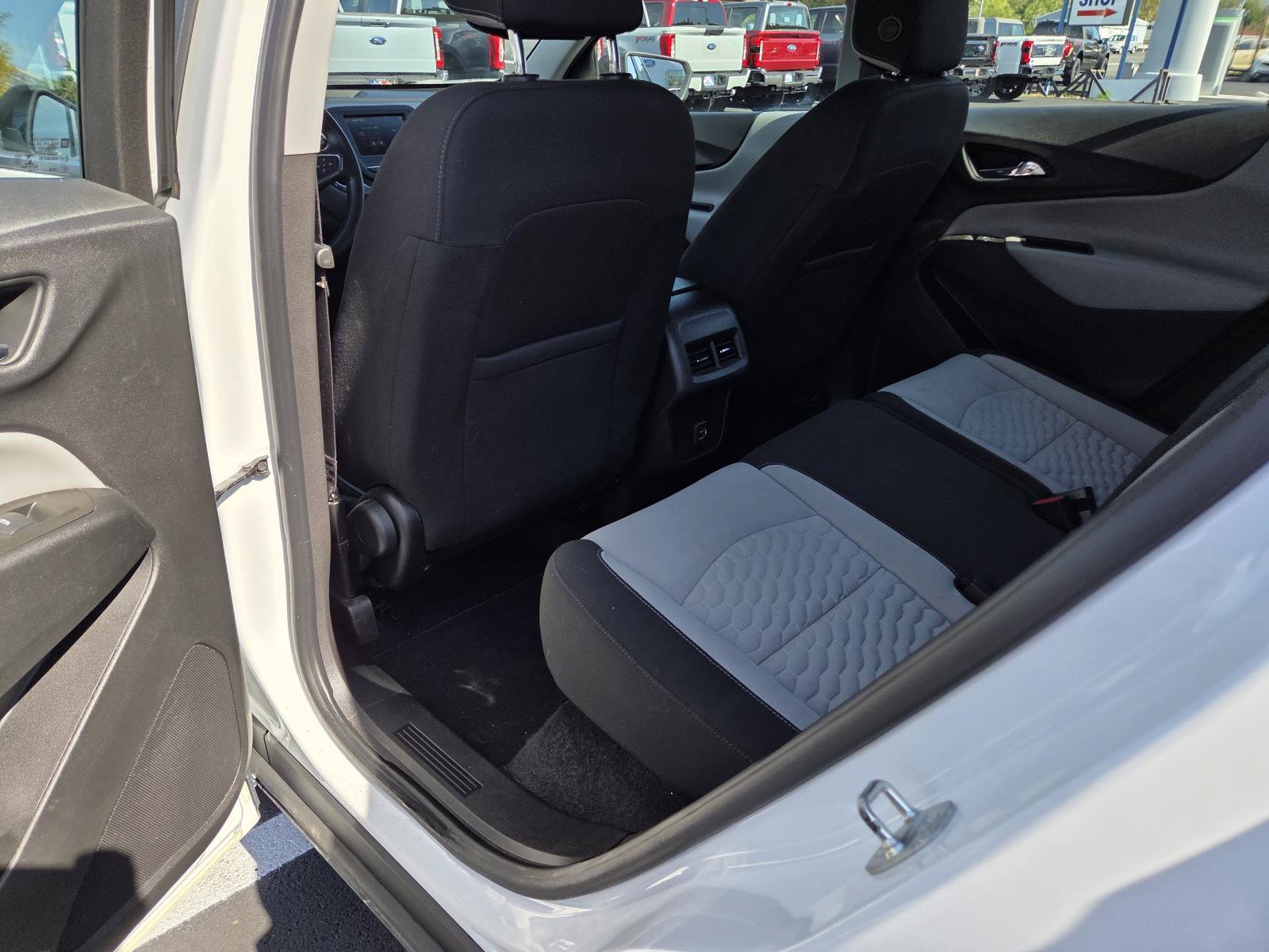 Used 2021 Chevrolet Equinox LS AWD/4WD image 14