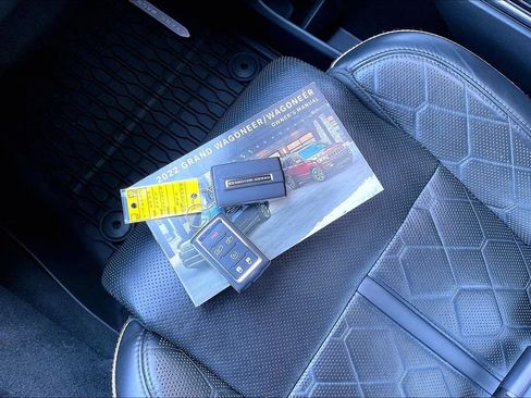 Used 2022 Jeep Grand Wagoneer Series III w/ Rear Seat Video Group 1 image 11