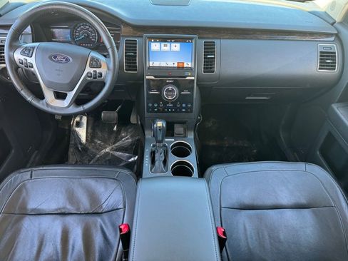 Used 2018 Ford Flex Limited image 11