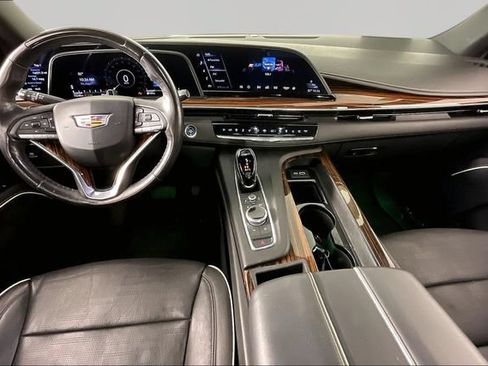 Used 2023 Cadillac Escalade Premium Luxury RWD image 6