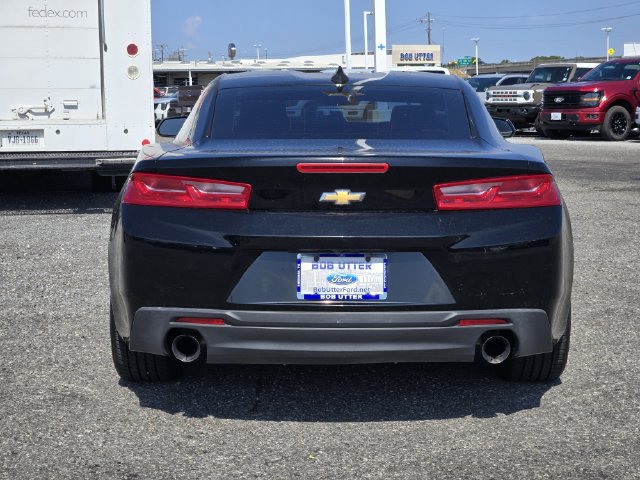 Used 2016 Chevrolet Camaro LT RWD image 6