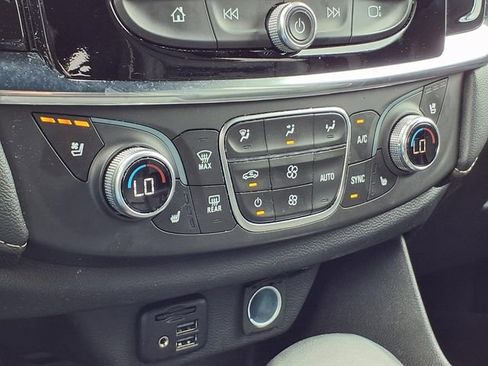 Used 2023 Chevrolet Traverse Premier w/ Redline Edition image 15