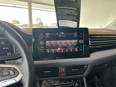 Used 2025 Volkswagen Jetta SEL image 26