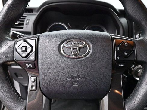 Used 2019 Toyota 4Runner TRD Off-Road Premium AWD/4WD image 19