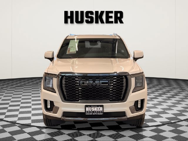Certified 2024 GMC Yukon Denali Ultimate w/ LPO, Illumination Package AWD/4WD image 2