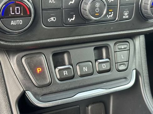 Used 2018 GMC Terrain SLE w/ Driver Convenience Package FWD image 14