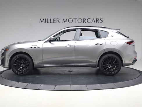 Used 2022 Maserati Levante Modena AWD/4WD image 3