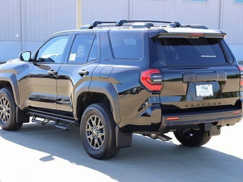 New 2025 Toyota 4Runner SR5 image 6