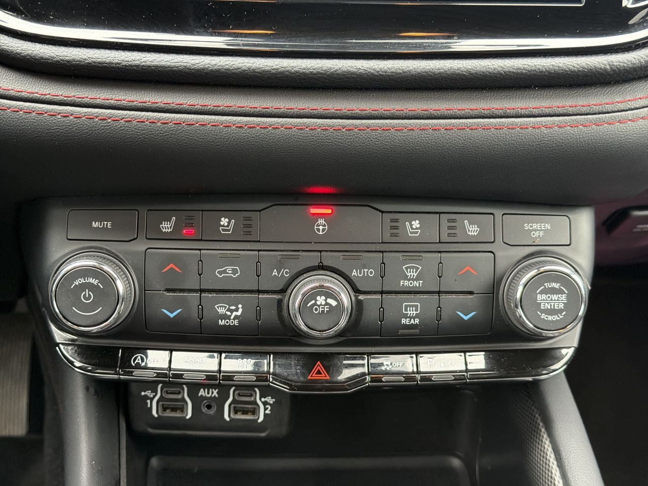 Used 2024 Dodge Durango GT AWD/4WD image 18