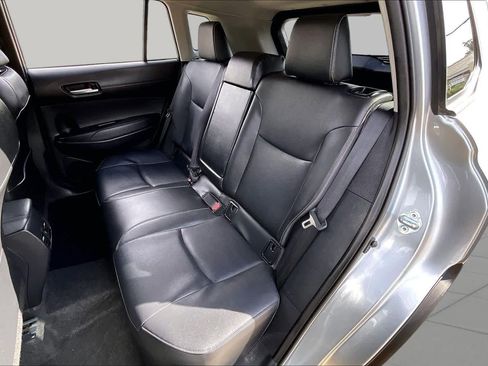 Used 2025 Toyota Corolla Cross XLE FWD image 21