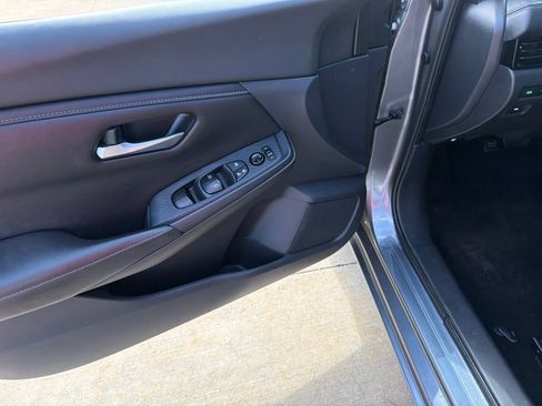 Used 2022 Nissan Sentra SV FWD image 13