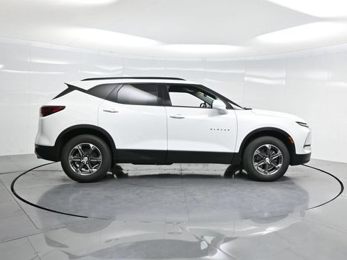 New 2025 Chevrolet Blazer LT w/ Convenience Package FWD image 47