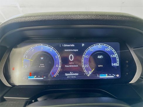 Used 2023 Jeep Grand Cherokee L Laredo image 25