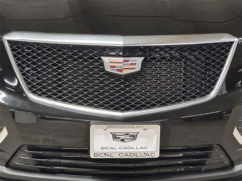 Used 2023 Cadillac XT5 Sportv w/ Technology Package image 9