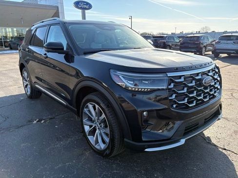 Used 2025 Ford Explorer Platinum w/ Ultimate Package image 8