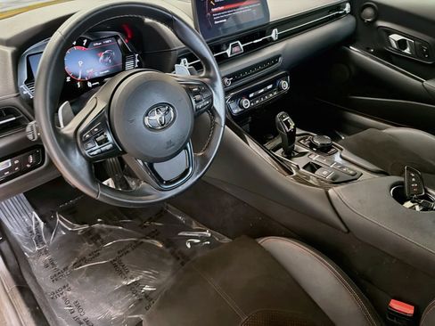 Used 2021 Toyota Supra w/ Safety & Technology Package RWD image 7