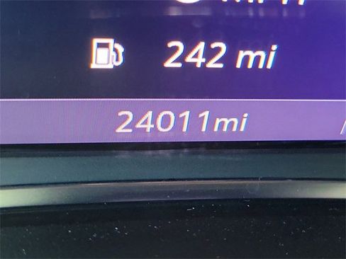 Certified 2023 Chevrolet Blazer LT w/ Convenience Package image 23