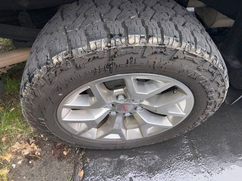 Used 2017 GMC Sierra 1500 SLT image 3