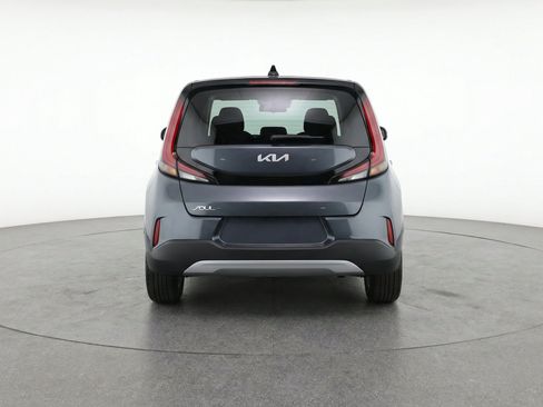 Used 2025 Kia Soul LX w/ LX Technology Package FWD image 7