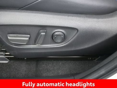 Used 2023 Toyota RAV4 XSE AWD/4WD image 16
