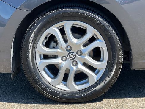 Used 2016 Scion iA FWD image 29