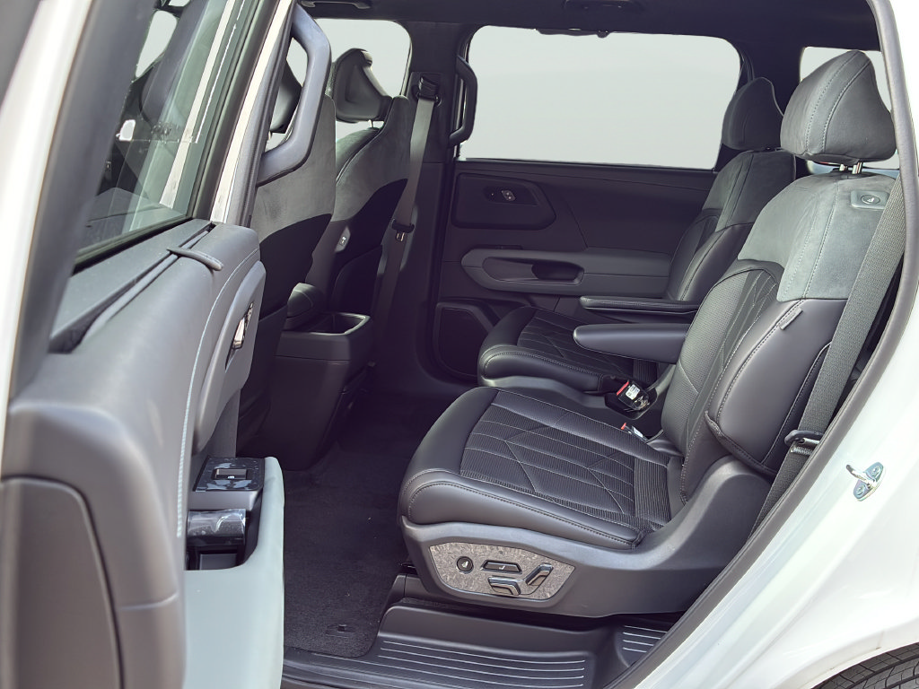 New 2027 Kia Telluride X-Line SX Prestige w/ Executive Package AWD/4WD image 16