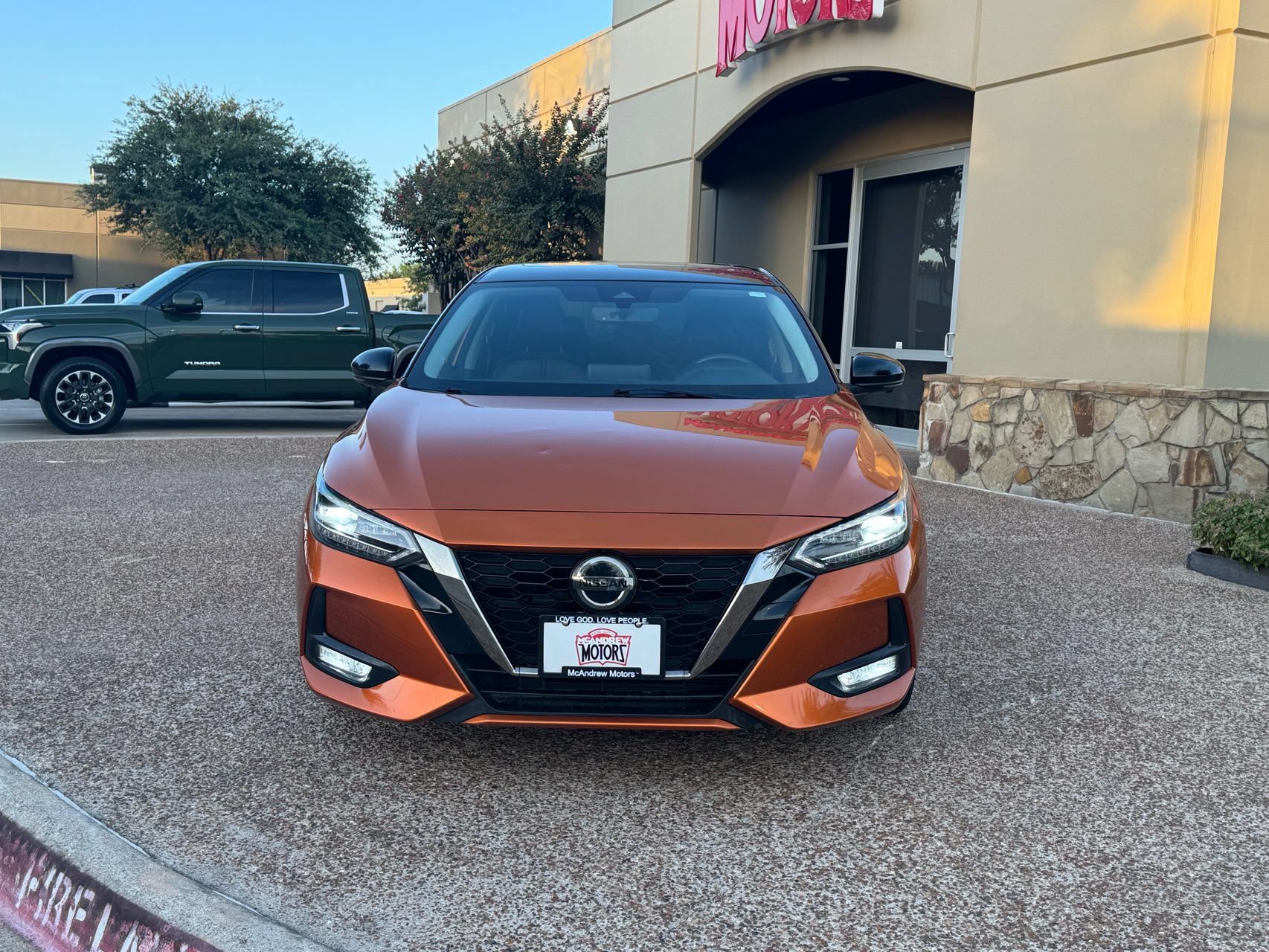 Used 2023 Nissan Sentra SR w/ SR Premium Package FWD image 5