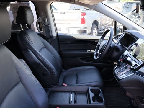 Certified 2023 Honda Odyssey Touring image 8