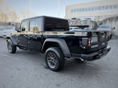 New 2026 Jeep Gladiator Sport AWD/4WD image 13