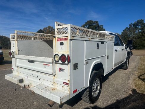 Used 2020 Chevrolet Silverado 2500 W/T w/ WT Convenience Package image 6