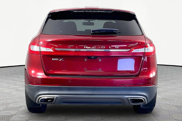 Used 2016 Lincoln MKX Reserve w/ Cargo Utility Package FWD image 5