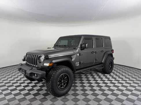 Used 2018 Jeep Wrangler Unlimited Sport S AWD/4WD image 3