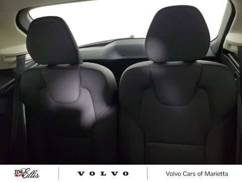 Certified 2025 Volvo XC90 B6 Core w/ Climate Package image 15