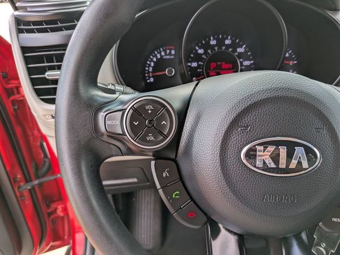 Used 2019 Kia Soul FWD image 28