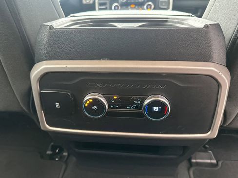 Used 2024 Ford Expedition Max XLT image 17