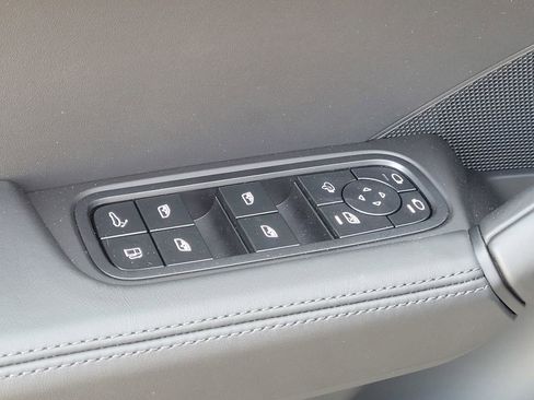 New 2025 Porsche Cayenne Turbo image 20