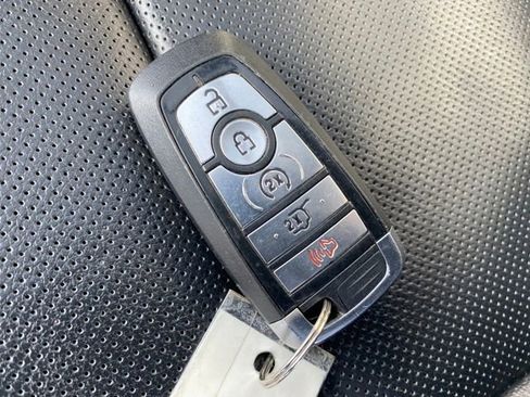 Used 2021 Ford Explorer Limited AWD/4WD image 25