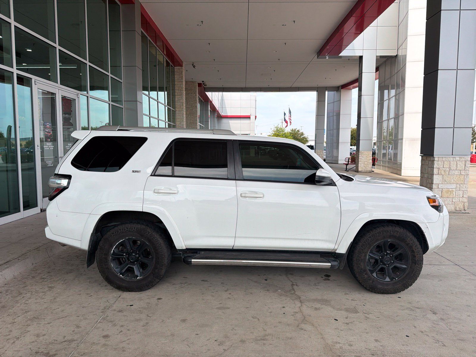Used 2017 Toyota 4Runner SR5 RWD image 26