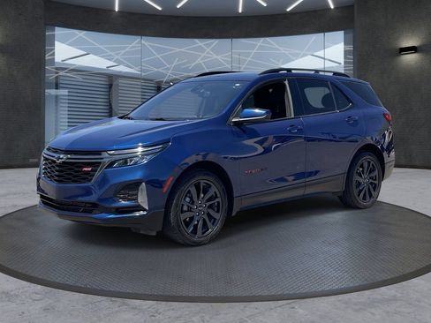 Used 2022 Chevrolet Equinox RS FWD image 2