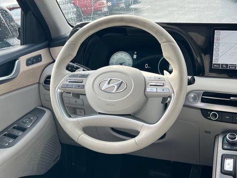 Used 2023 Hyundai Palisade Limited AWD/4WD image 12