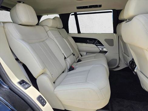 Used 2023 Land Rover Range Rover Long Wheelbase SE AWD/4WD image 18