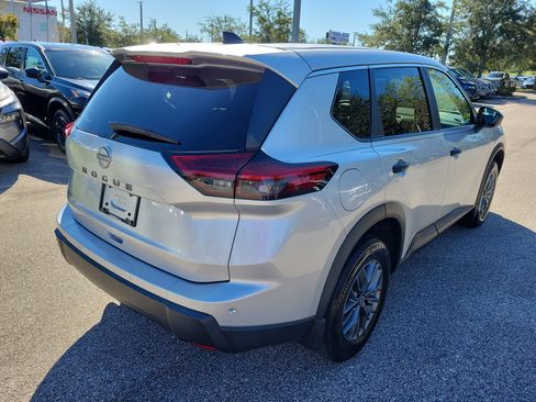 Certified 2024 Nissan Rogue S image 5