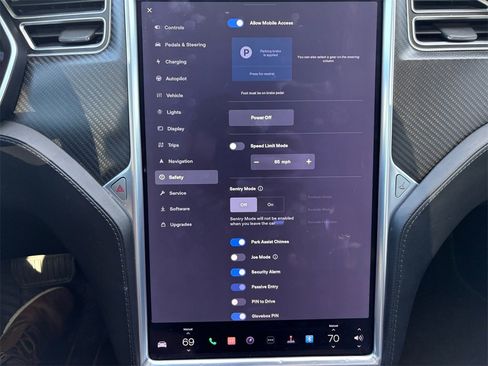 Used 2017 Tesla Model S 90D image 33