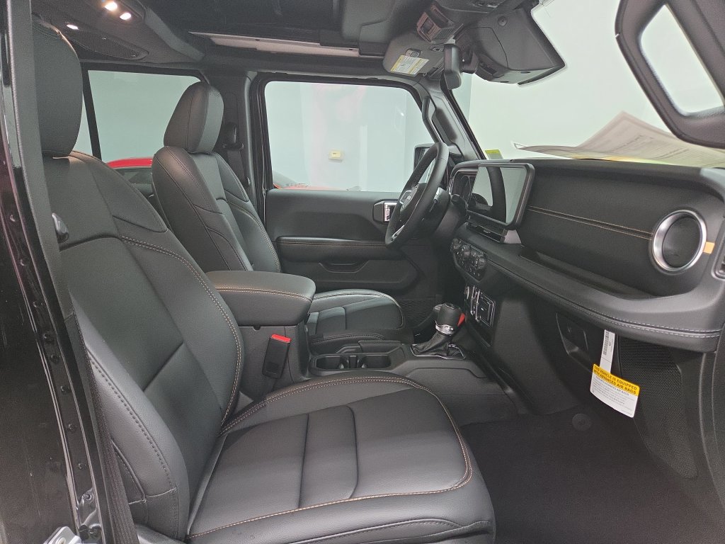 New 2027 Jeep Wrangler Unlimited Sahara AWD/4WD image 11