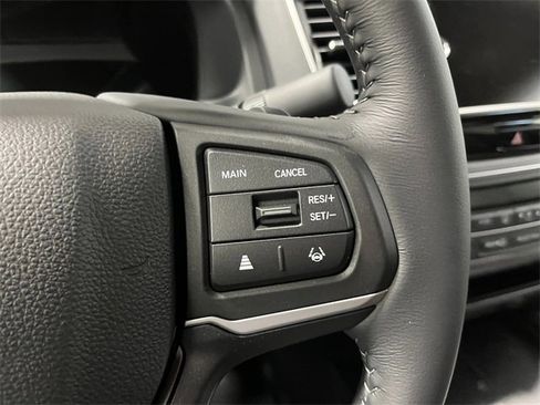 Used 2025 Honda Ridgeline Sport image 17