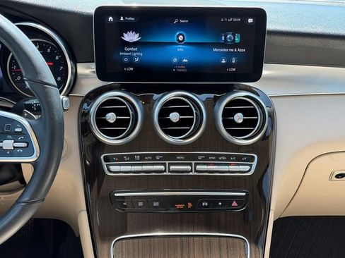 Used 2022 Mercedes-Benz GLC 300 4MATIC image 16