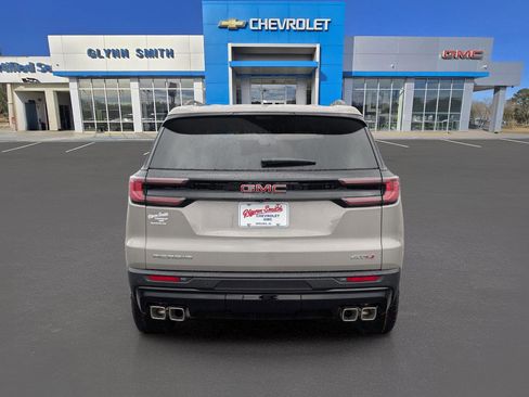 New 2026 GMC Acadia AT4 w/ LPO, Floor Liner Package AWD/4WD image 9